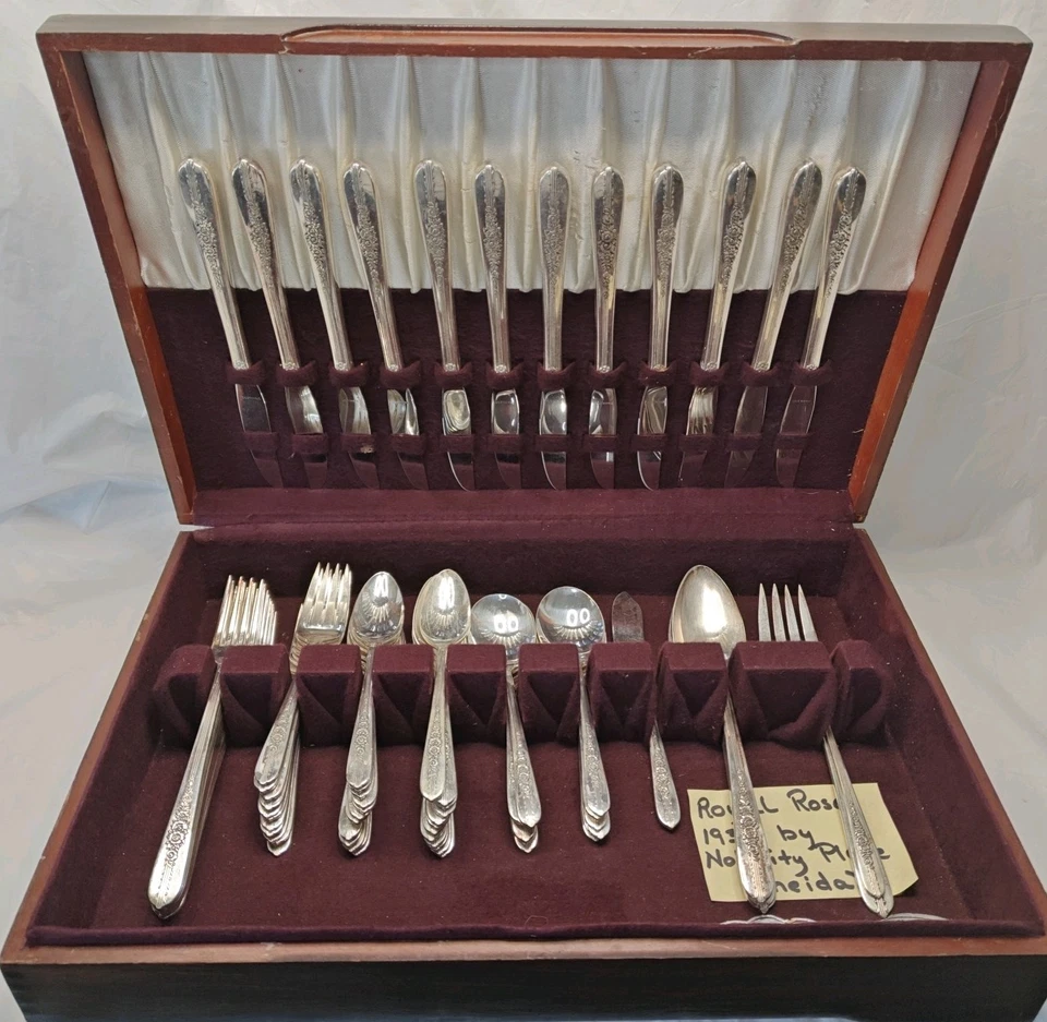 Juego de cubiertos Nobility Plate Royal Rose 77 piezas Foto 1 de 4