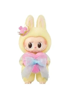 Tarjeta colgante de felpa Pop Mart The Monsters Let's Checkmate Queen ENVÍO RÁPIDO - Imagen 1 de 7