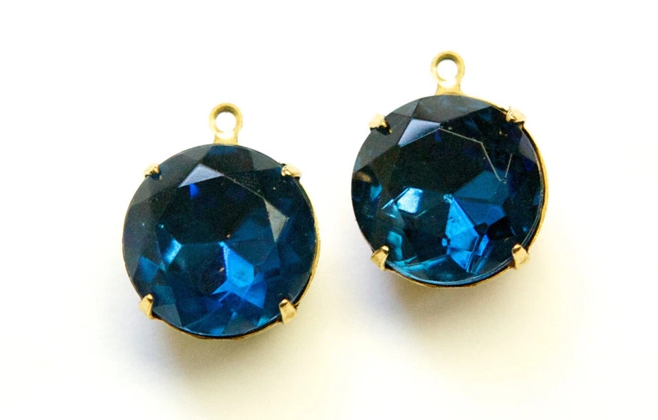 Piedras de vidrio facetadas de zafiro Montana vintage 1 lazo ajustes de latón 15 mm rnd012H Foto 1 de 1