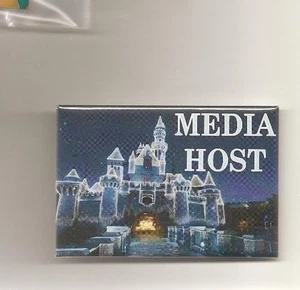 Disney Darsteller Media Host Button - Bild 1 von 1