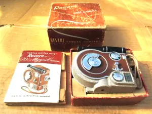 Very Nice Revere Model 70 8 mm Cine Movie Camera w/ Box & Instruction Booklet - Picture 1 of 7
