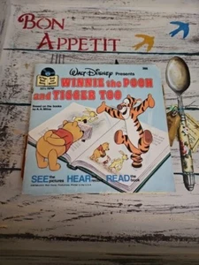Walt Disney Presents Winnie the Pooh and Tigger Too Read-Along Book/ Record VG - Bild 1 von 3
