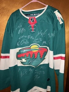 2024-2025 MINNESOTA WILD TEAM FIRMATO AUTOGRAFO ADULTO XL MAGLIA KAPRIZOV+ PROOF - Foto 1 di 8