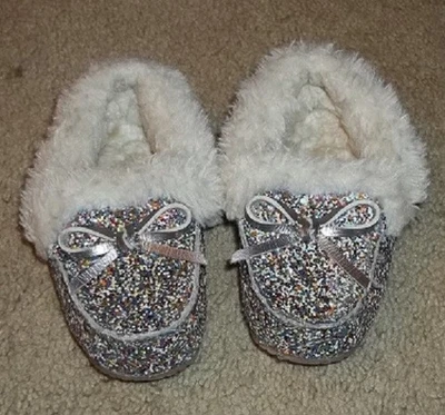 Zapatillas para niñas talla 7 forro de piel sintética Foto 1 de 4