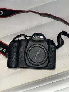Solo cuerpo de cámara digital Canon EOS 5D Mark II 21,1 mega píxeles SLR  - Imagen 1 de 7