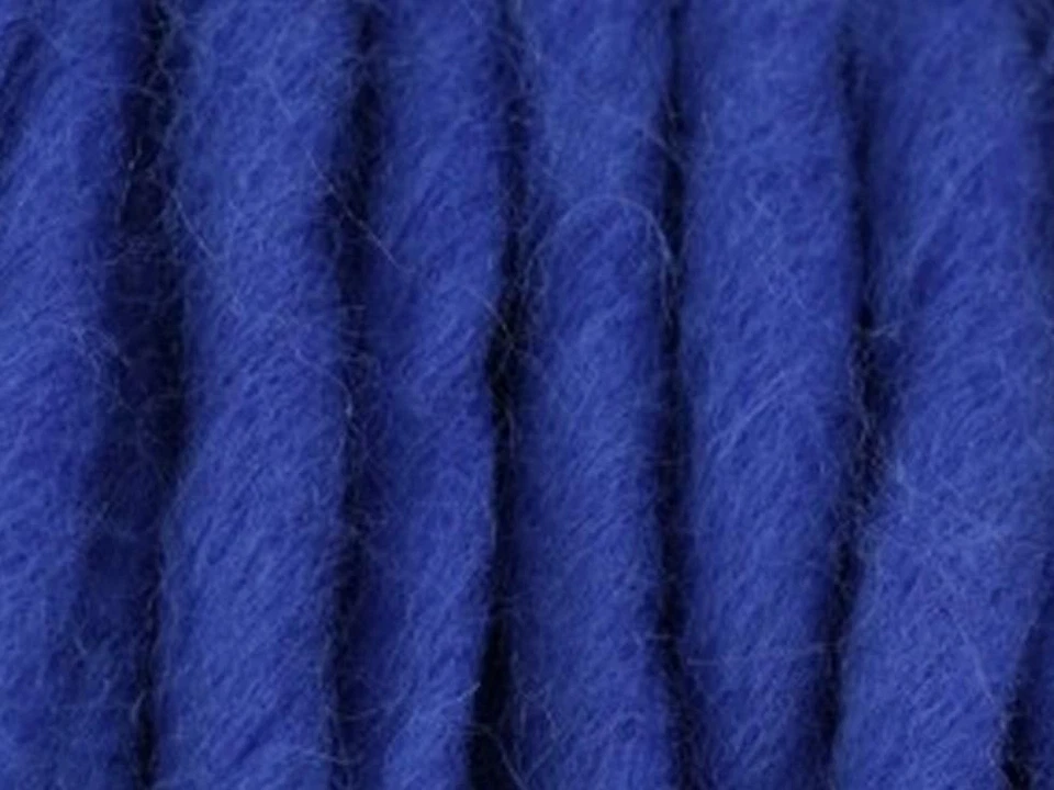 Sirdar Gorgeous Ultra Super Chunky Knitting Wool / Yarn 150g - 607 Majesty - Image 1 of 1