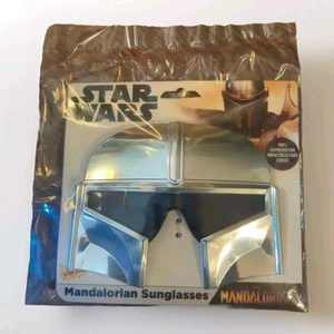 Occhiali da sole The Mandalorian Helmet Sun-Staches Disney 100% protezione UV Star War - Foto 1 di 5