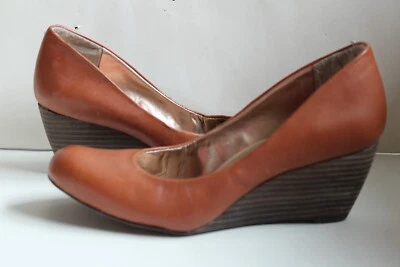 BCBGeneration Brown Leather Wedge Heels Pumps sz 6 B NEW - Image 1 of 4