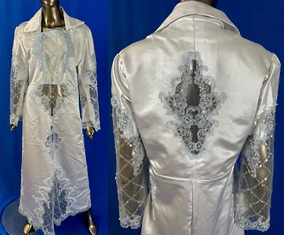 Maxi Vestido Formal Vintage Hecho a Medida Blanco Satinado Azul Encaje Lentejuelas Perla Cuentas Foto 1 de 3