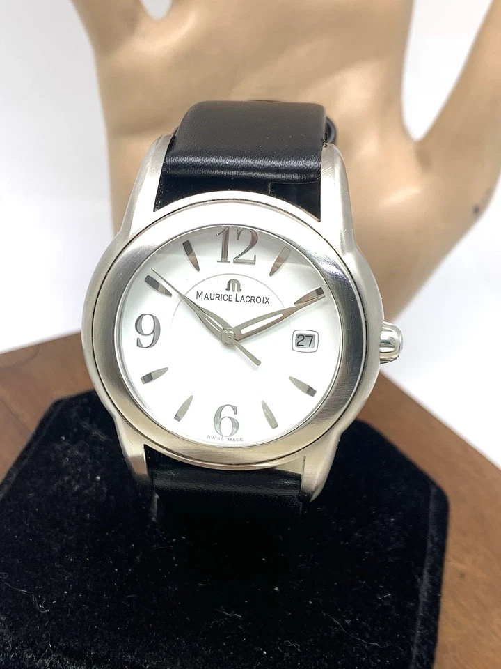 Reloj para hombre Maurice Lacroix SH1018 cuarzo suizo esfera blanca correa de cuero negro Foto 1 de 4