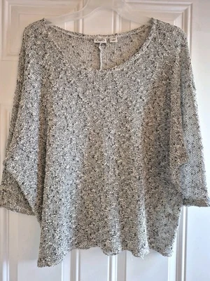 Top tejido abierto CATO - L - cuello redondo, 3/4 Dolman Slvs, dobladillo alto/bajo moderado Foto 1 de 4