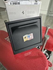 Ashtray Ferrari 360 Modena, Ferrari F430, Ferrari 550 P/N 68401700 - Picture 1 of 4