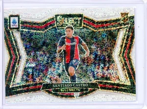 2024-25 Panini Select Serie A SANTIAGO CASTRO RC Campo Blanco Brillo Prizm SSP - Imagen 1 de 2