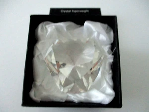 Oleg Cassini Crystal Cut Diamond Paperweight Hexagon New - Picture 1 of 4