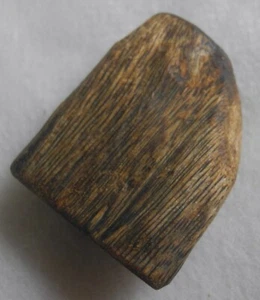 Vietnamesischer natürlicher QiNan Agarholzspäne Block Weihrauch 5,7g 棋楠 奇楠 沉香 香木 Kynam Oud - Bild 1 von 4