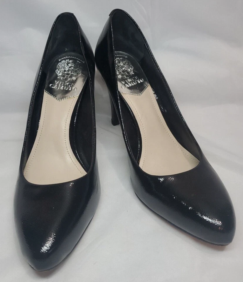 Tacones Vince Camuto charol negro talla 9 con tacón de 3" como en la foto Foto 1 de 4