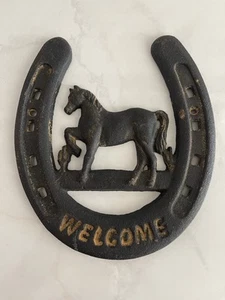Rustic Cast Iron Welcome Sign Horse Horseshoe Barn Ranch Farm Decor - Picture 1 of 8