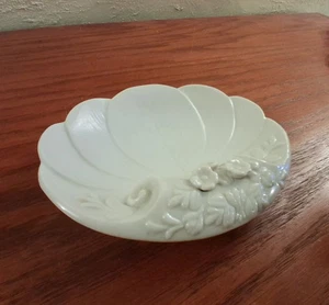 Vintage Soap Dish Floral Flower Petal Trinket Dish Ceramic White - Picture 1 of 4