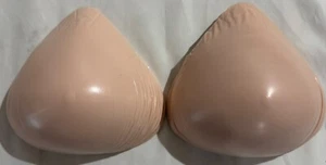 2 BREAST FORMS ABC #1042,Triangle Lightweight,Sz 7, w/cases EUC, MSRP ($420-680) - Picture 1 of 8