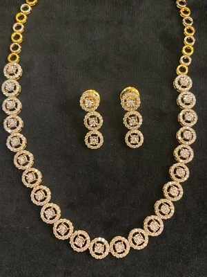 Pave 4.90 Cts Round Brilliant Cut Diamonds Necklace Earrings Set In 585 14K Gold - Image 1 of 4