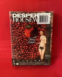 Desperate Housewives - The Complete Second (2) Season: The Extra Juicy Edition - Imagen 1 de 10