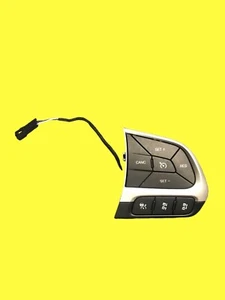RIGHT STEERING CRUISE CONTROL SWITCH BUTTON FOR 2022 JEEP COMPASS OEM #2590 - Picture 1 of 7