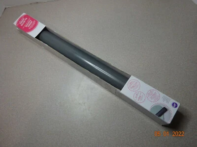 18" Non Stick Fondant Rolling Pin 1.5" diameter for Cake Makers - Image 1 of 4