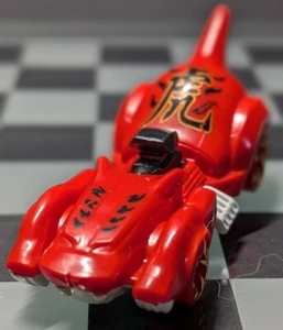 Hot Wheels Street Beasts 3/5 Purrfect Velocità 88/250 Rosso P40 - Foto 1 di 8