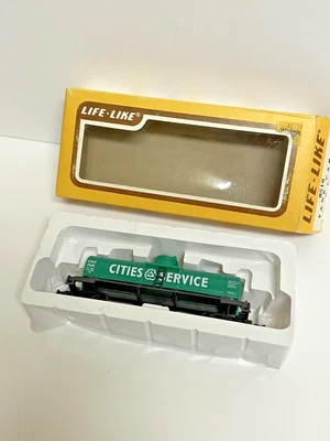 HO Scale Life-Like 8516 Cities Service Tank Car #2545 NIB - Image 1 of 4