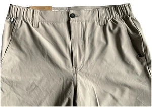 Eddie Bauer Men's Lightweight Flex Waist Tech Short Sz Small Khaki NWT - Picture 1 of 3