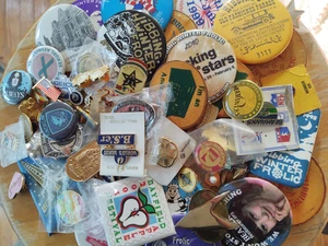 Large Vintage Button Pin Lot Collectible Harry Potter MLB Hibbing Winter 1.3lb - Picture 1 of 12