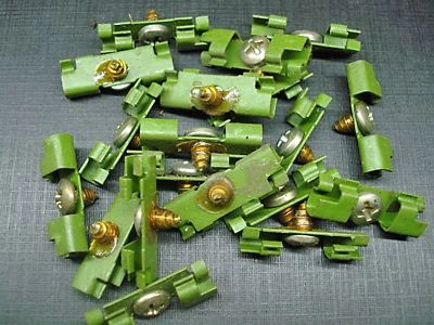 18 pcs NOS windshield reveal moulding clips fits 1962-1965 B-Body Dodge 6000966 - Image 1 of 4