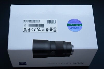 Zeiss Touit 32mm f/1.8 lens for Sony APS-C E-mount cameras New in Box 2030-678 - Image 1 of 4