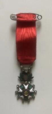 Mini médaille Légion d'Honneur  1870 , or & argent , pierres . TBE . - Photo 1/4