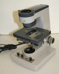 American Optical AO 110 One Ten Microscope  - Picture 1 of 9