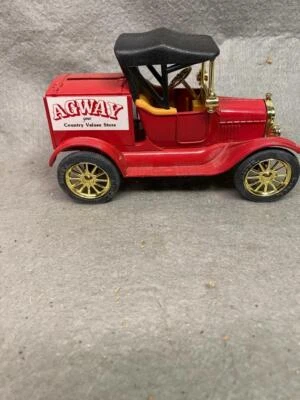 VINTAGE ERTL AGWAY COUNTRY VALUES STORE BANK REPLICA 1918 FORD MODEL T RUNABOUT - Image 1 of 4