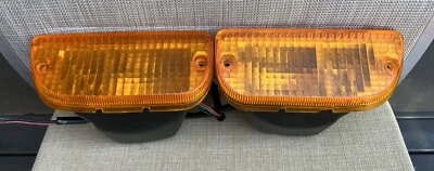 INDICADORES DE BARRA DE PARACHOQUES DELANTERO STANLEY RHS-LHS GENUINO GIRATORIO MAZDA 1971-78 RX3-808 Foto 1 de 4