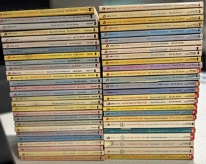 The Baby-Sitters Club Babysitters Book Bundle Lot x 52 Vintage Paperback Novels - Picture 1 of 18