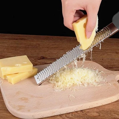 Zitronenreibe Edelstahl Parmesanreibe Ingwerreibe Muskatnuss Handreibe Zester - Bild 1 von 4