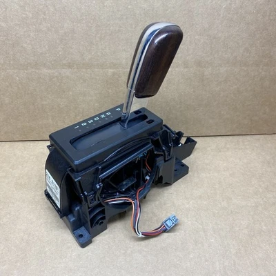 Ручка переключателя передач для Lincoln Navigator 2007-2014 годов выпуска в сборе текстура древесины - Изображение 1 из 4