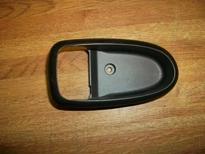DOOR HANDLE TRIM - Interior Left Driver Side Charcoal Hyundai Elantra 2001-2006 - Picture 1 of 2