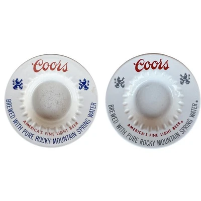 Dos ceniceros vintage de porcelana blanca de cerveza America's Fine Light Coors de los años 80 Foto 1 de 4