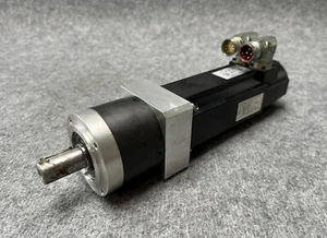DANAHER MOTION 3 Φ PM SERVOMOTOR Model: AKM33H-ANC2R-00 + NEUGART PLE 80 i= 3 - Picture 1 of 9