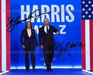 KAMALA HARRIS Y TIM WALZ AUTÓGRAFO FIRMADO 8X10 RP FOTO CANDIDATOS PRESIDENCIALES - Imagen 1 de 1
