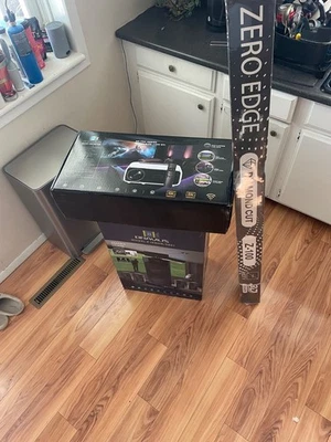 Bravius whole Home Theater.  Smart Projector with Ultra 8kHD, and surround sound - Image 1 of 4