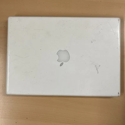Apple MacBook A1181 - 2GHz 2GB Ram 120GB For parts - Image 1 of 4