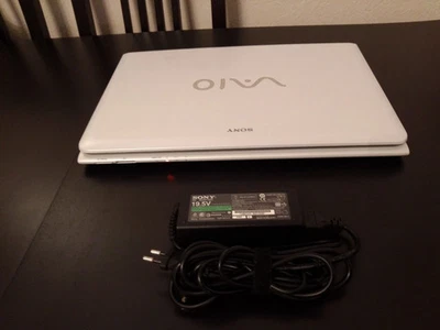 Multimedia Laptop Sony Vaio  17,3 Zoll * Intel ®™ i5 / RAM~8GB / 512GB~SSD NEU * - Bild 1 von 4