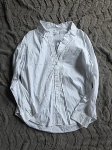 Blusa blanca Gap nueva con etiquetas XL abotonada - Imagen 1 de 3