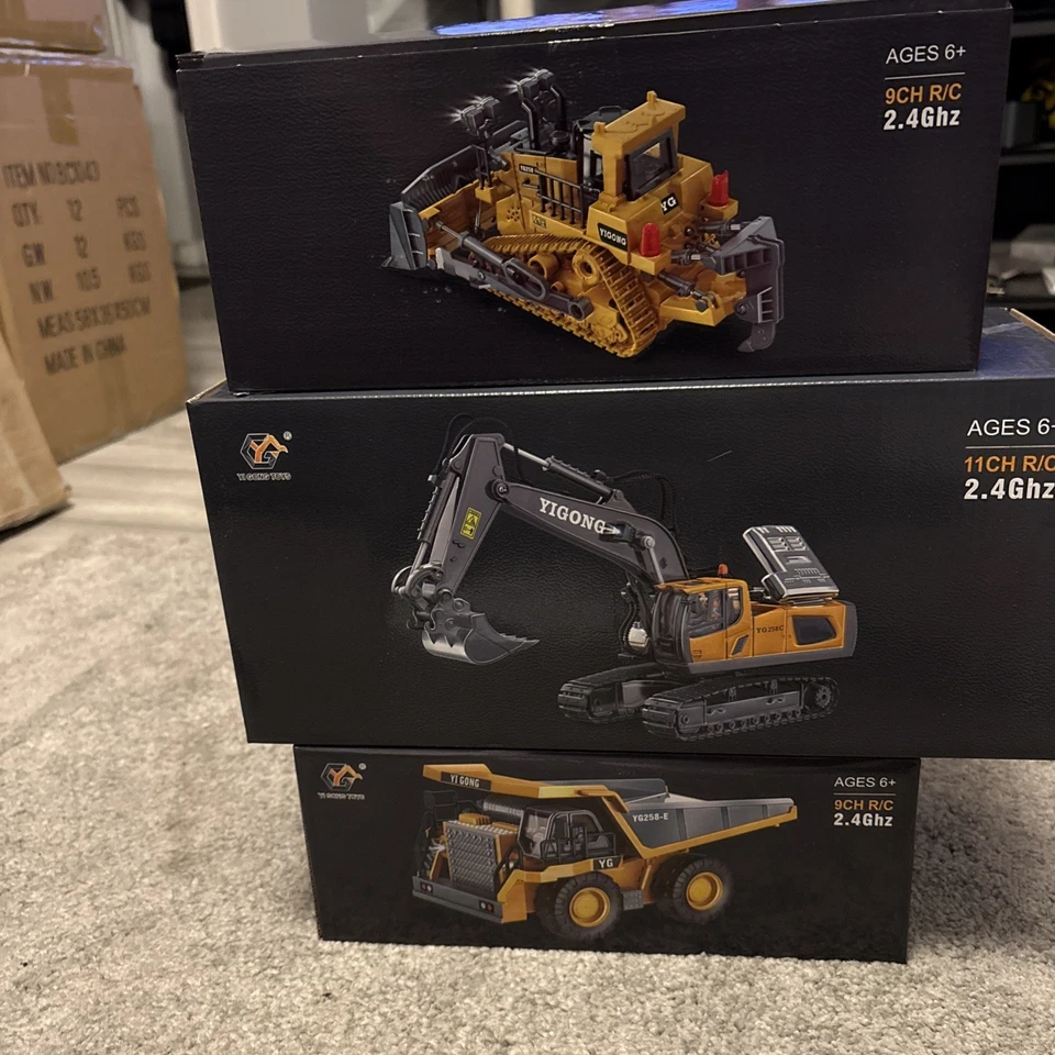 remote control excavator + Dump Truck+ Bulldozer 1:20 2.4GHZ Rc Truck Set Of 3 - Image 1 of 4