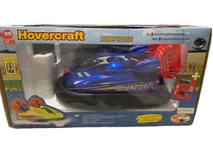 2.4G Ferngesteuertes Amphibien Hovercraft 4-Wege RC Schnellboot Spielzeug für Land & Wasser - Bild 1 von 6